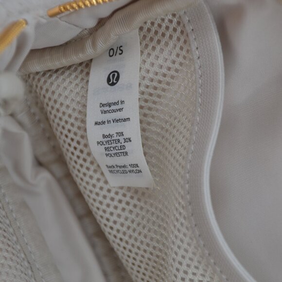 Lululemon Everywhere Belt Bag 1L Fleece Fanny Pack Adjustable Strap in White - Picture 7 of 7